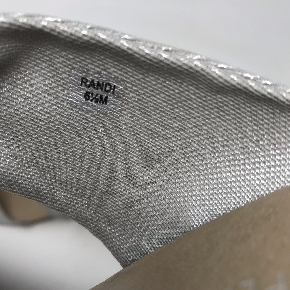 Donald J Pliner Randi Sandals Silver Metallic Heel - Picture 3 of 8